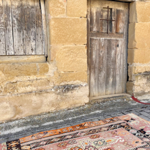 Kilim from Çorum, Turkey. 180x109 cms.