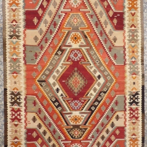 Antique kilim from Pirot, Serbia. 180x140 cms.