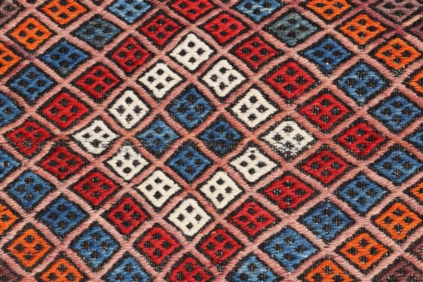 Semi-antique Selendi kilim from Turkey. 107x95 cms. - Image 4