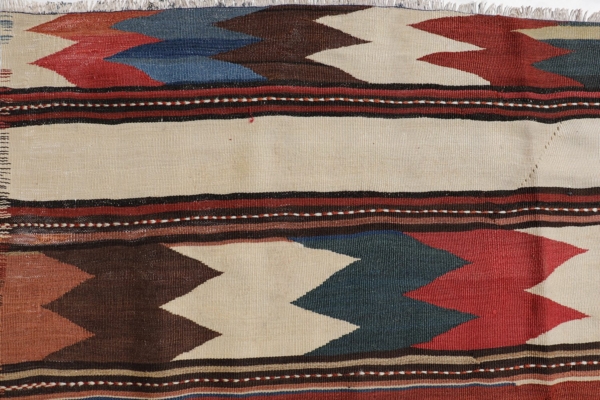 Kilim antiguo de Sirvan, Azerbaiyán. 252x158 cms. - Imagen 4