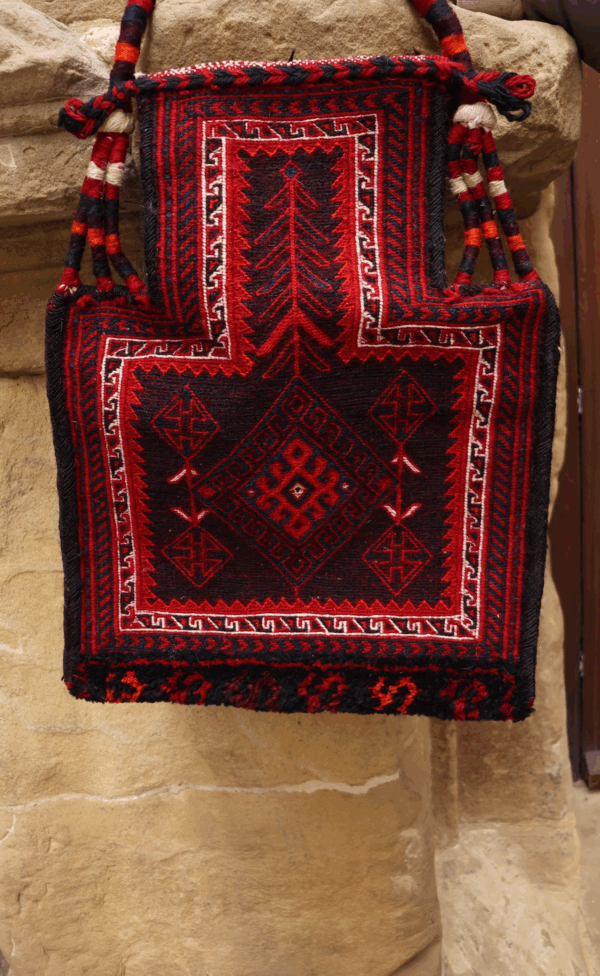 Semi-antique Bakhtiari salt bag from Iran. 50x39 cms. - Image 6