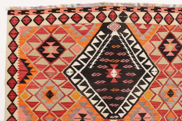 Kilim from Malatya, Turkey. 132x95 cms. - Image 3