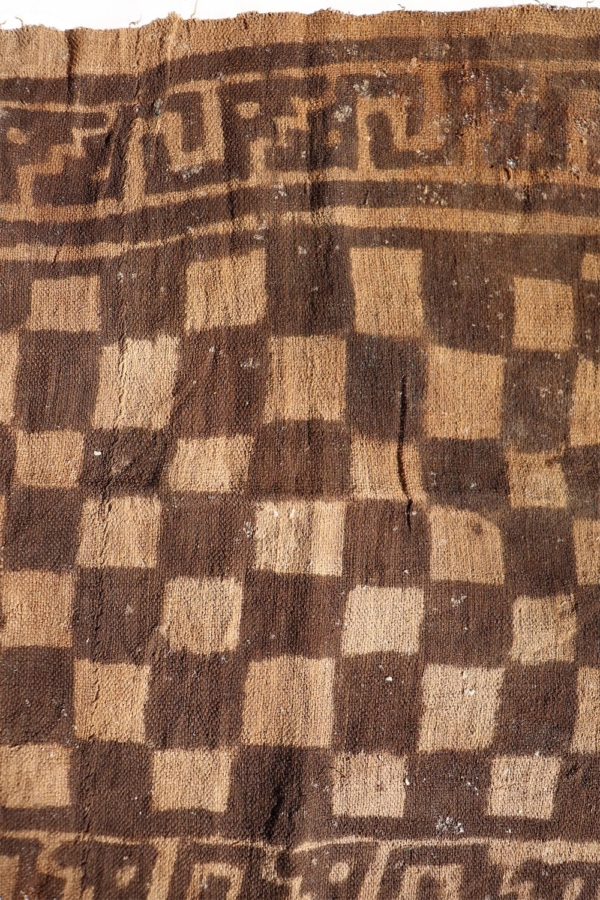 Antique Chancay textile from Peru. 43,5x45 cms - Image 6