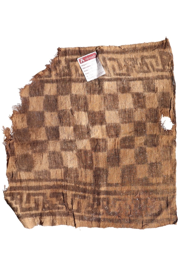 Antique Chancay textile from Peru. 43,5x45 cms - Image 4