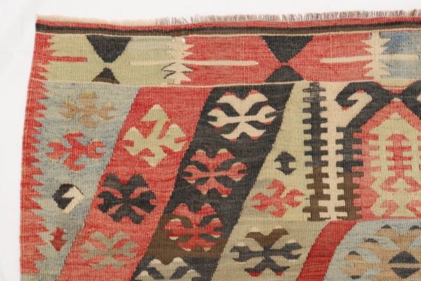 Kilim from Karaburna, Turkey. 163x125 cms. - Image 3