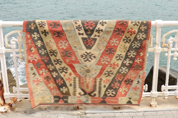Kilim from Karaburna, Turkey. 163x125 cms. - Image 2