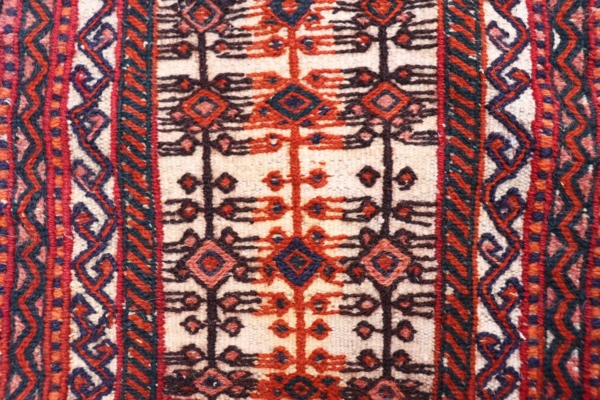 Semi-antique Bakhtiari bag or chanteh from Iran. 44x37 cms - Image 3