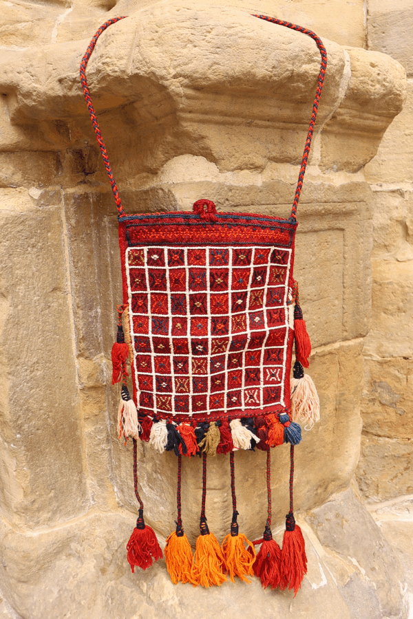 Bolsa o chanteh semi antigua Qashqai, Irán. 41x31 cms - Imagen 3