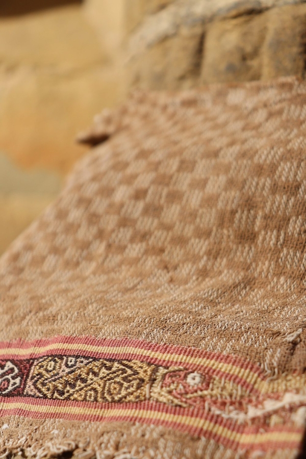 Chancay textile from Peru. 23x20 cms - Image 2