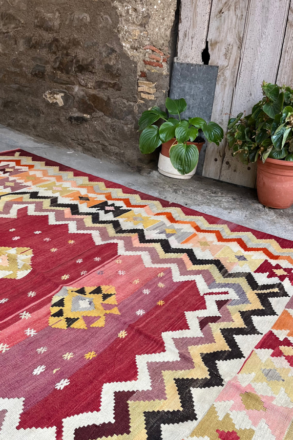 Kilim from Milas, Turkey. 210x155 cms - Image 6