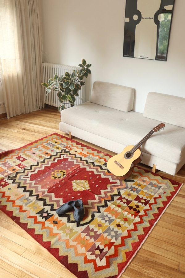 Kilim from Milas, Turkey. 210x155 cms - Image 8