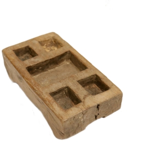 Antique spice box, India. 21x12x5,5 cms