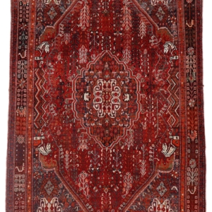Semi-antique Qashqai rug from Irán. 253x158 cms
