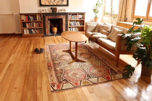 Vintage Dalakci kilim from Turkey. 250x140 cms
