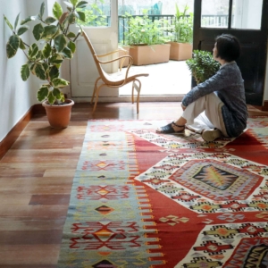 Kilim vintage de Afyon, Turquía. 275x185 cms