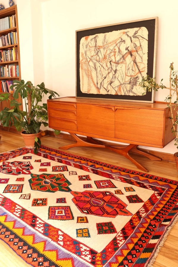 Vintage Qashqai kilim from Iran. 255x160 cms - Image 7