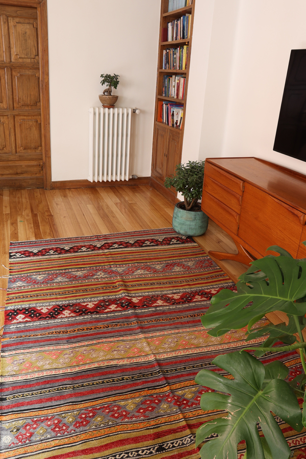 Vintage Selendi kilim from Turkey, 250x155 cms - Image 6