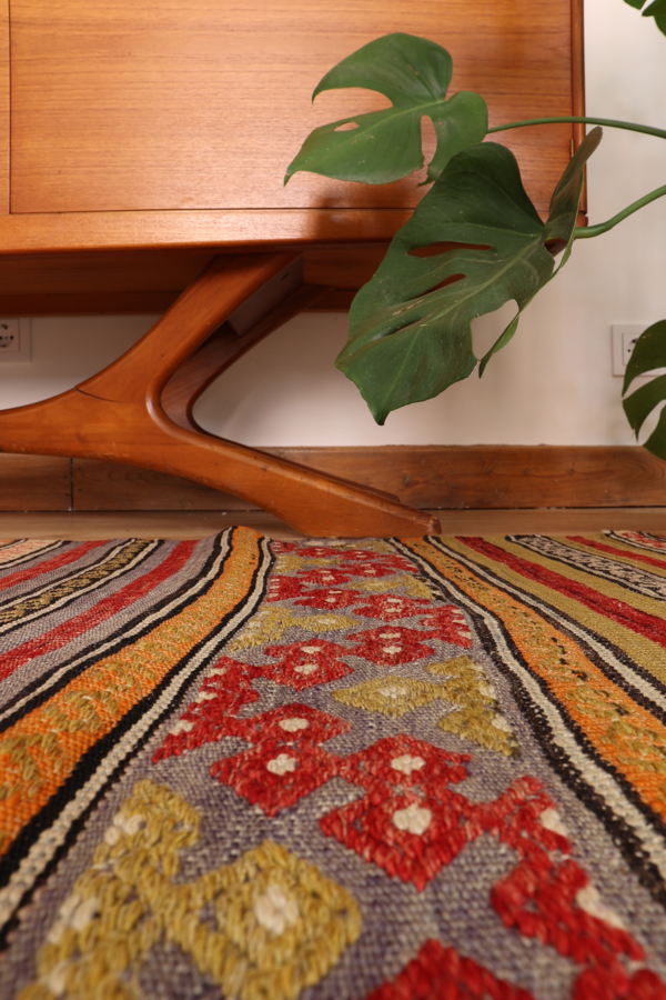 Vintage Selendi kilim from Turkey, 250x155 cms