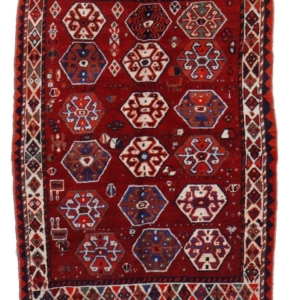Vintage Qashqai rug from Iran. 194x111 cms