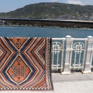Vintage Shiraz Kilim from Iran. 225x157 cms