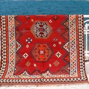 Vintage Qashqai kilim, Iran. 220x155 cms