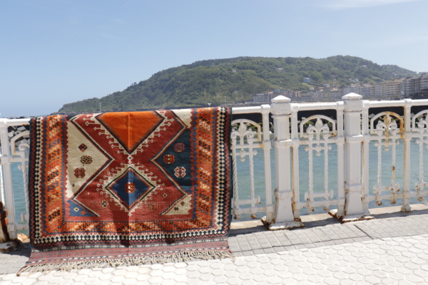 Vintage Qashqai kilim from Iran. 234x150 cms - Image 9