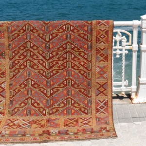 Kilim antiguo de Konya, Turquía. 220x145 cms