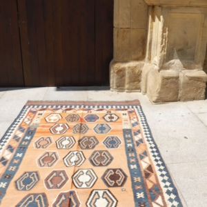 Vintage Qashqai kilim from Iran. 233x144 cms