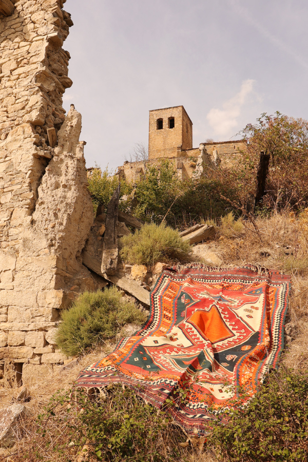 Vintage Qashqai kilim from Iran. 234x150 cms