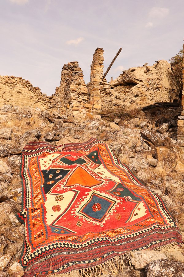 Vintage Qashqai kilim from Iran. 234x150 cms - Image 8