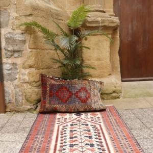 Antique Yağcıbedir rug from Turkey. 181x122 cms