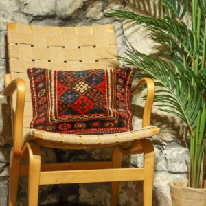 Bolsa o chanteh semi antigua Jaf, Irán. 37x46 cms
