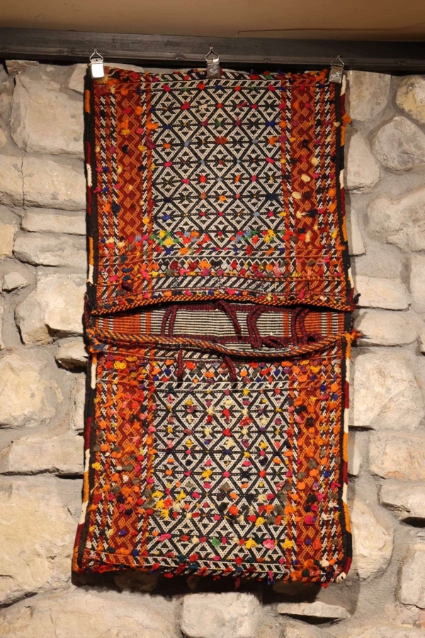 Vintage Qashqai saddlebag from Iran. 100x50 cms - Image 2