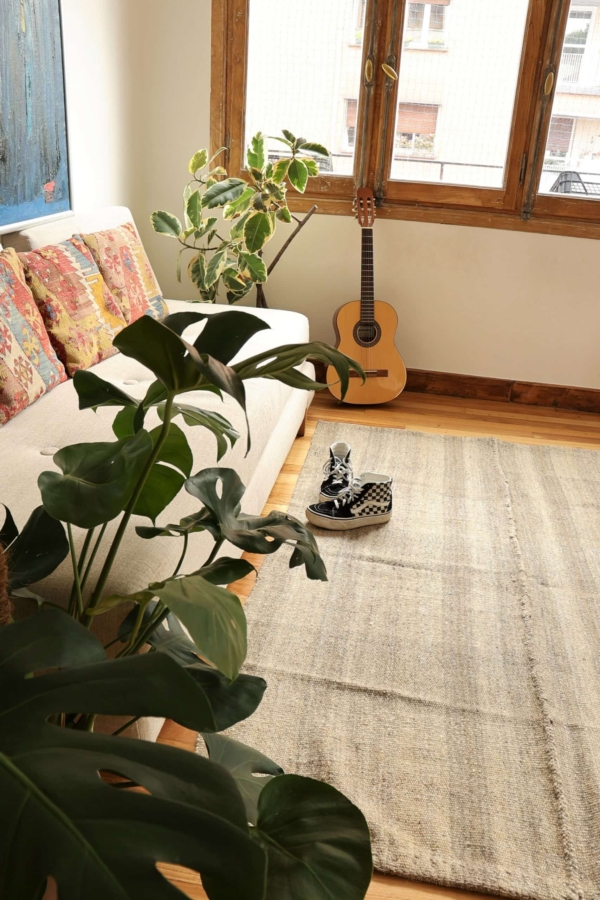 Vintage Qashqai kilim from Iran. 190x136 cms - Image 3