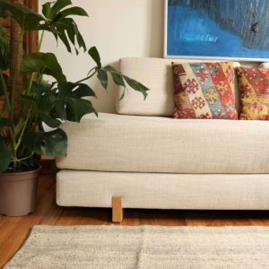 Vintage Qashqai kilim from Iran. 190x136 cms