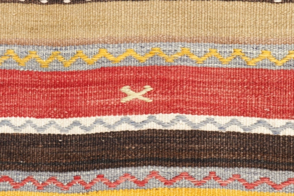 Vintage Tufanbeily kilim from Turkey. 250x65 cms - Image 4
