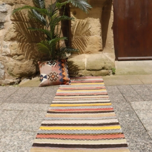 Vintage Tufanbeily kilim from Turkey. 250x65 cms