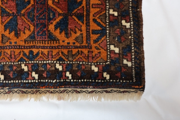 Antique Baluch rug from Afghanistan. 94x48 cms - Image 2
