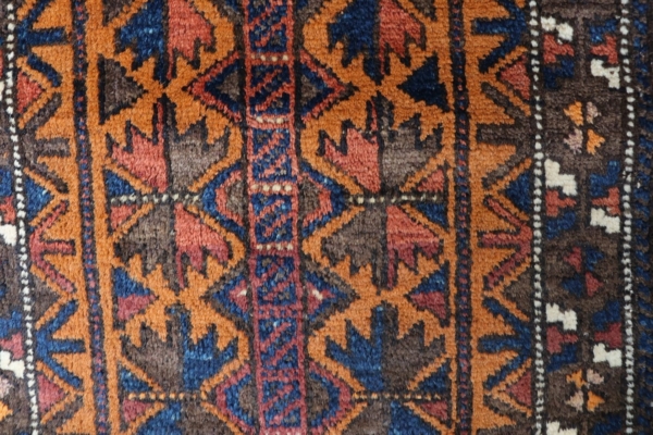 Antique Baluch rug from Afghanistan. 94x48 cms - Image 3