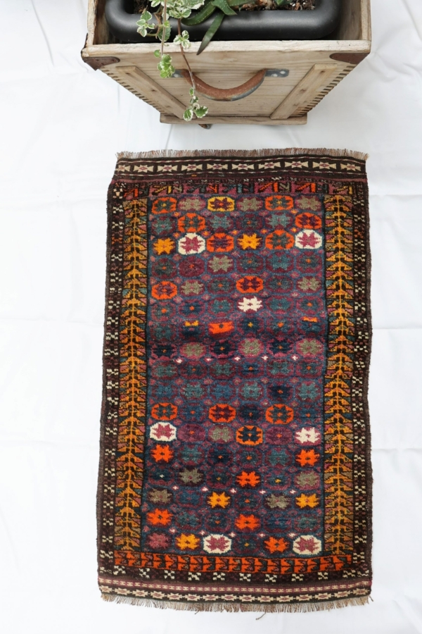 Alfombra antigua Baluch, Afghanistán. 90x52 cms