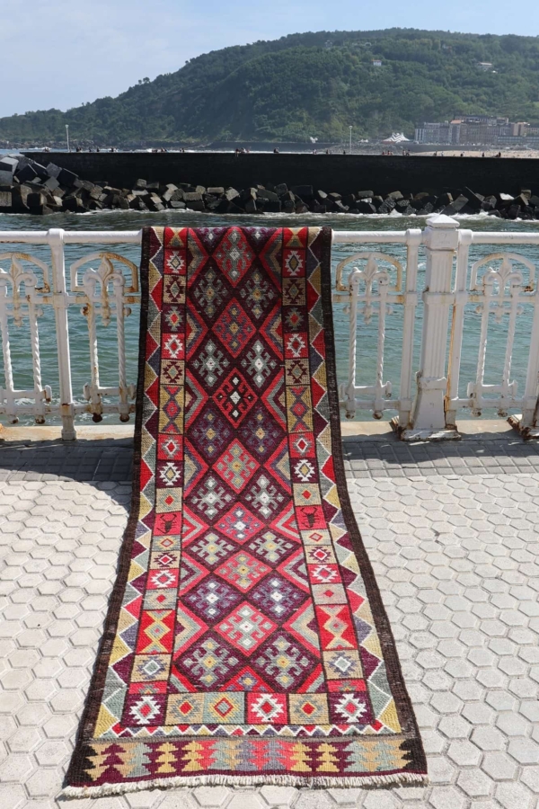 Vintage Herki rug from Iraq. 342x88 cms - Image 2