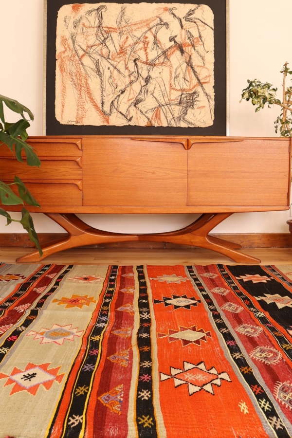 Kilim vintage de Sivas, Turquía. 205x143 cms