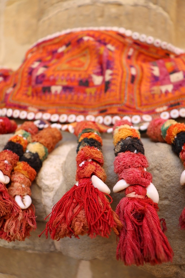 Antique Serkhat Baluch textile from Afghanistan. 160x25 cms (without tassels) - Image 7