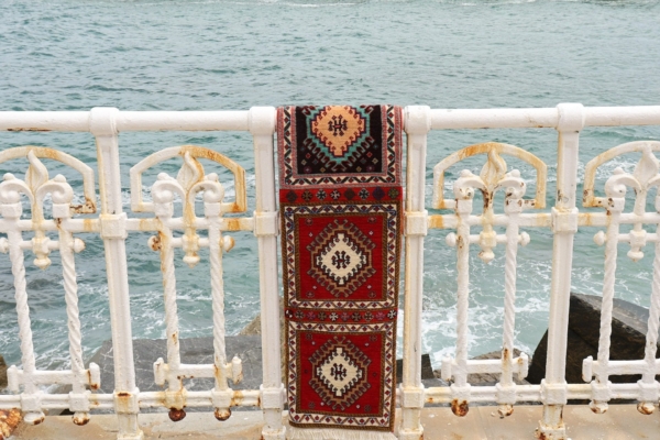 Vintage Qashqai rug from Iran. 138x31 cms