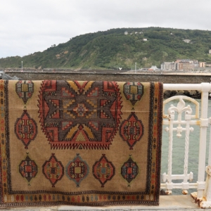 Semi antique Obruk kilim from Turkey. 150x128 cms