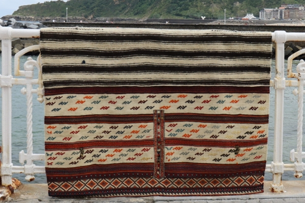 Qashqai semi-antique kilim from Iran. 134x131 cms - Image 4