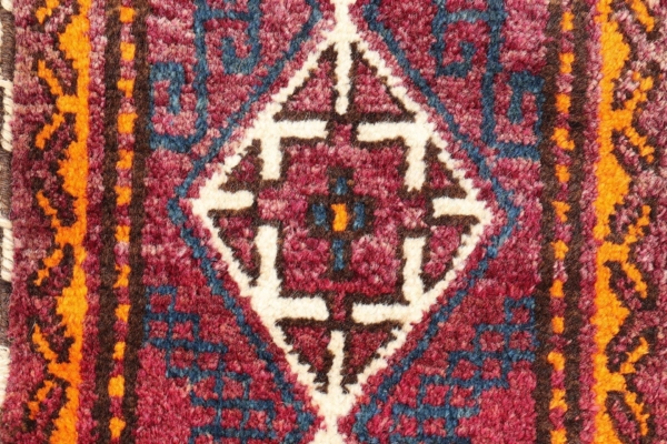 Vintage Baluch rug from Afghanistan. 252x33 cms - Image 3