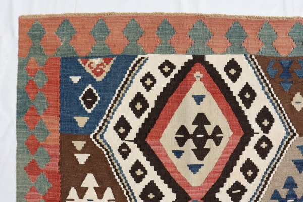 Antique Sirvan kilim from Azerbaijan. 172x110 cms - Image 5