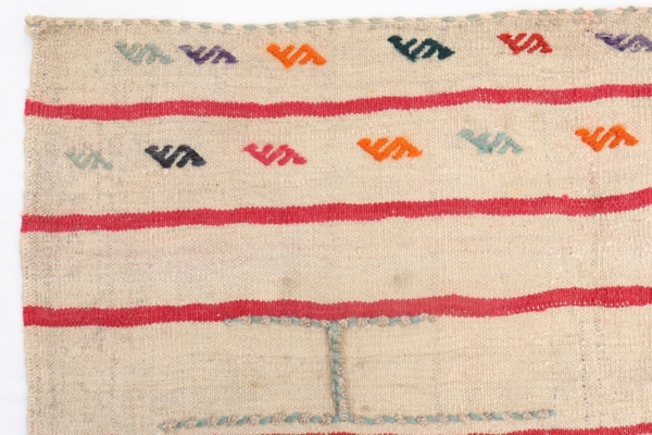 Vintage Qashqai kilim from Iran. 145x122 cms - Image 4