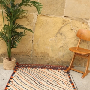 Kilim semi antiguo Qashqai, Irán. 144x100 cms